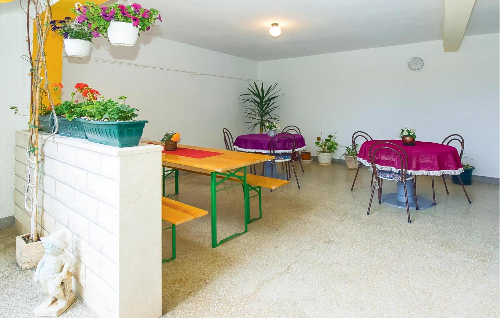 Beautiful Apartment In Omis With Wifi エクステリア 写真